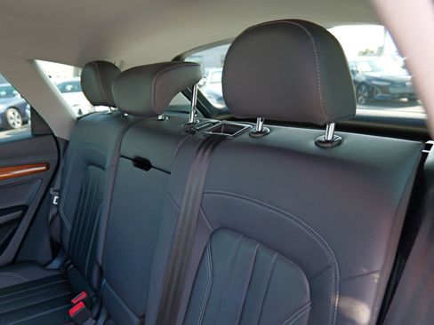 Certified 2022 Audi Q5 2.0T Premium w/ Convenience Package image 28