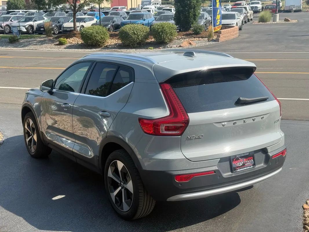 Used 2024 Volvo XC40 B5 Plus AWD/4WD image 48