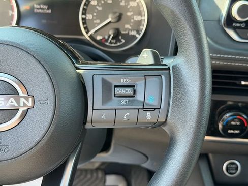 Used 2023 Nissan Rogue SV AWD/4WD image 14