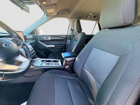 Used 2022 Ford Explorer XLT image 21