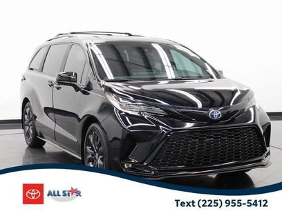 Used 2025 Toyota Sienna XSE