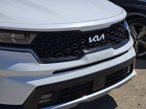 Used 2023 Kia Sorento SX AWD/4WD image 5