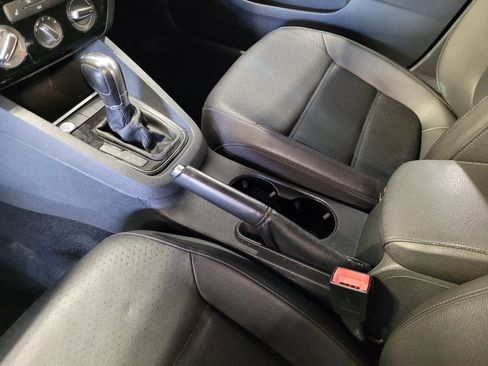Used 2016 Volkswagen Jetta SEL FWD image 26