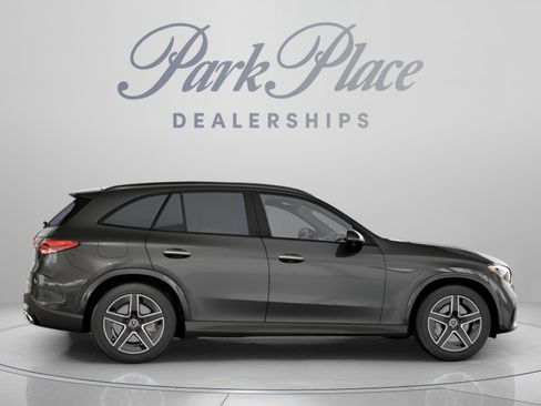 Used 2026 Mercedes-Benz GLC 300 4MATIC image 38