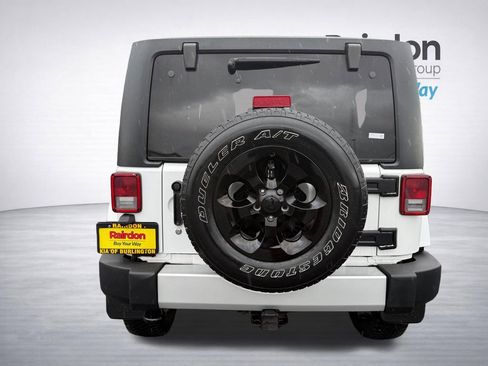 Used 2014 Jeep Wrangler Sahara w/ Connectivity Group AWD/4WD image 6