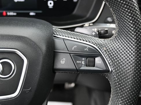 Used 2023 Audi SQ5 Prestige w/ Prestige Package image 21