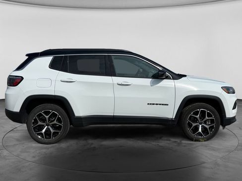 Used 2025 Jeep Compass Limited AWD/4WD image 10