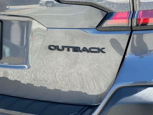 Used 2024 Subaru Outback Premium AWD/4WD image 27