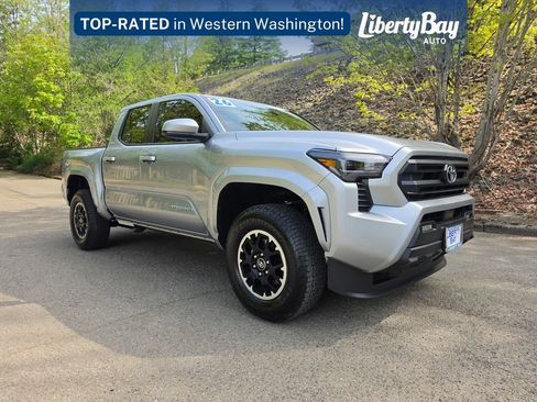 Used 2026 Toyota Tacoma SR5 AWD/4WD image 3