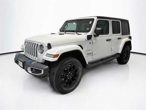 Used 2023 Jeep Wrangler Unlimited Sahara w/ Cold Weather Group image 3
