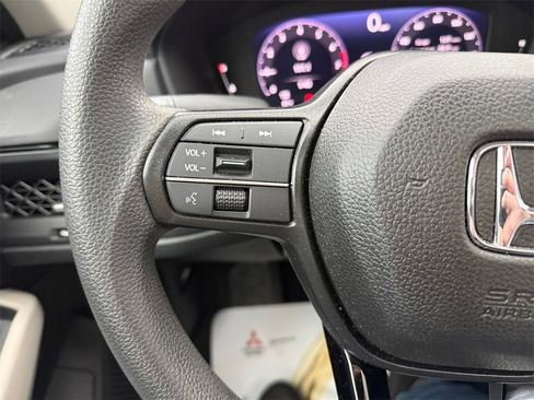 Used 2025 Honda Accord SE image 34