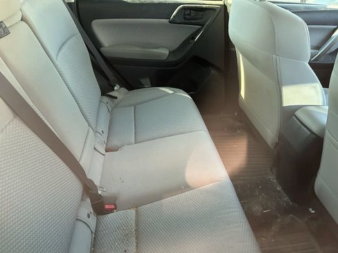 Used 2017 Subaru Forester 2.5i Premium AWD/4WD image 10