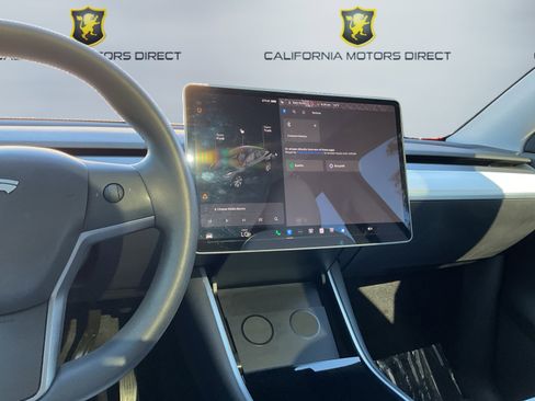 Used 2020 Tesla Model Y Long Range image 12