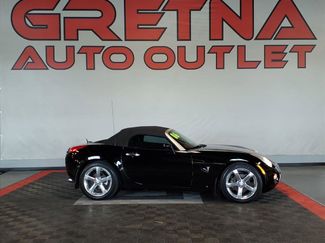 Used 2006 Pontiac Solstice Convertible w/ Premium Package image 1