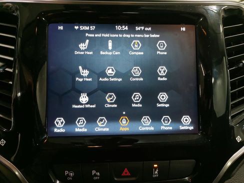 Used 2021 Jeep Cherokee Limited image 21