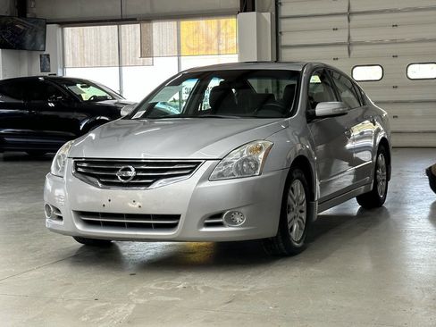 Used 2010 Nissan Altima 2.5 SL w/ SL Pkg image 5