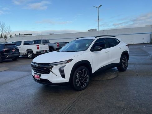 New 2026 Chevrolet Trax RS image 3