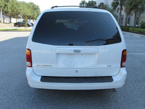 Used 2002 Ford Windstar LX image 4