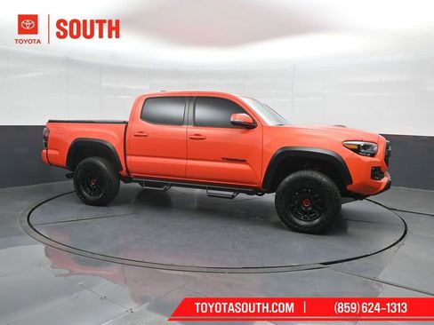 Used 2023 Toyota Tacoma TRD Pro AWD/4WD image 4