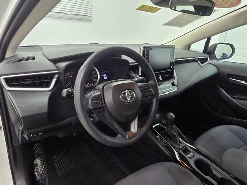 Used 2021 Toyota Corolla LE image 12
