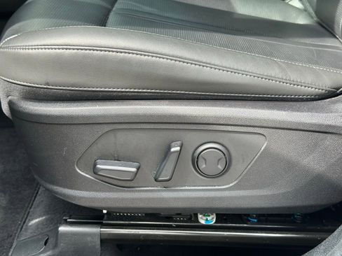 Used 2024 Kia Sorento S FWD image 11