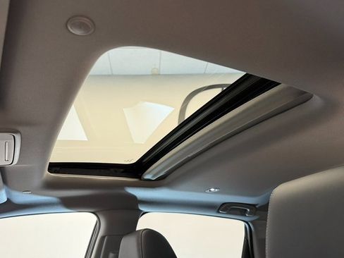 Certified 2025 Acura ADX AWD image 24