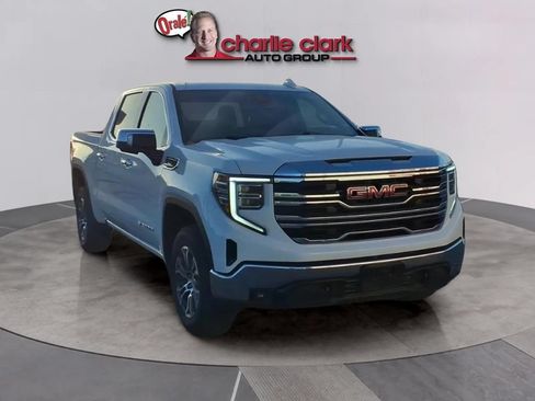 Used 2026 GMC Sierra 1500 SLT RWD image 7