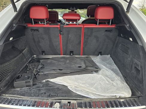 Used 2020 Porsche Cayenne S image 14