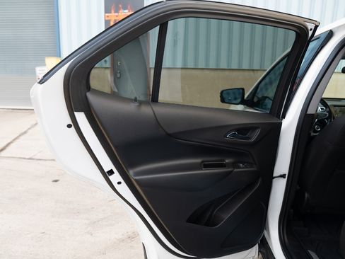 Used 2019 Chevrolet Equinox LT image 25