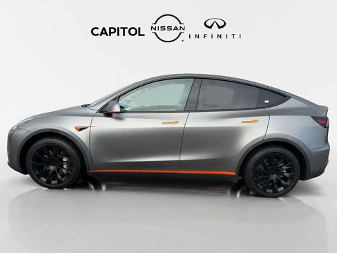 Used 2020 Tesla Model Y Long Range image 8