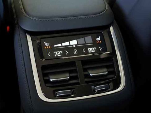 Used 2025 Volvo XC90 T8 Plus w/ Protection Package Premier AWD/4WD image 24