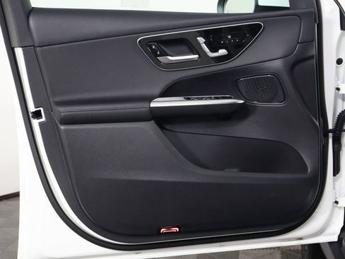 Certified 2026 Mercedes-Benz GLC 300 image 12