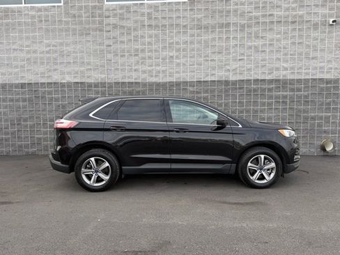 Used 2022 Ford Edge SEL w/ Convenience Package image 2
