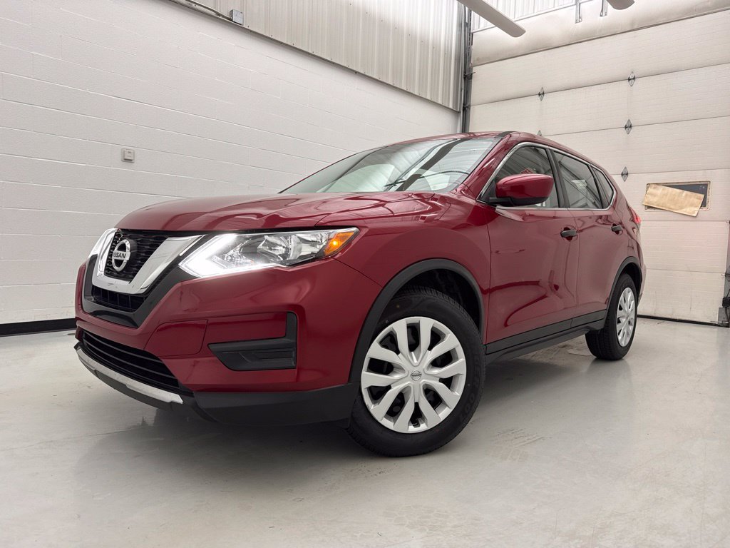 Used 2017 Nissan Rogue S FWD image 3