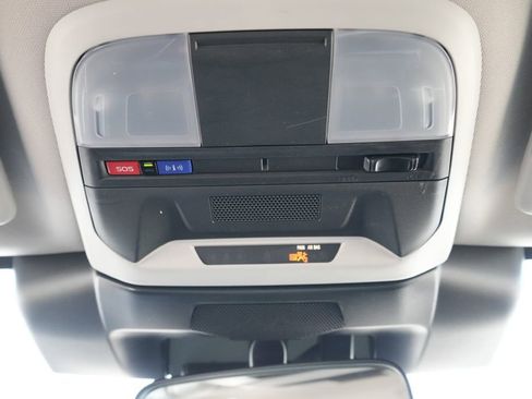 Used 2024 Subaru Crosstrek 2.0i Premium image 19