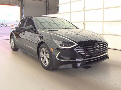 Used 2023 Hyundai Sonata SE FWD image 2