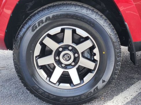 Certified 2024 Toyota 4Runner TRD Off-Road Premium image 7