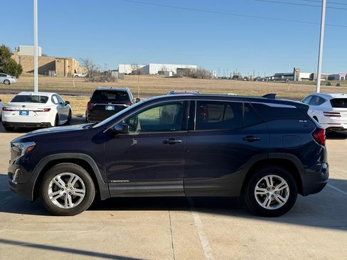Used 2019 GMC Terrain SLE image 2