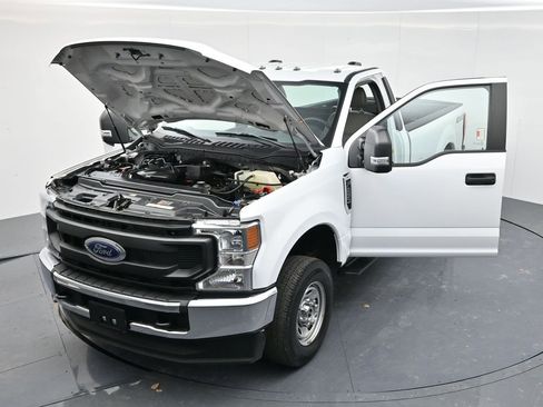 Used 2022 Ford F250 XL w/ Power Equipment Group image 46