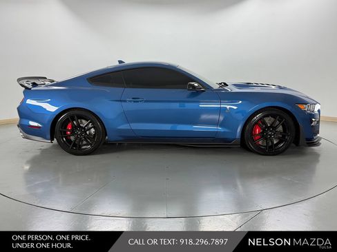 Used 2021 Ford Mustang Shelby GT500 w/ Technology Package RWD image 5