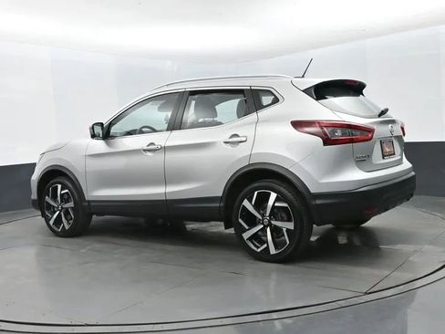 Used 2022 Nissan Rogue Sport SL w/ Premium Package image 9