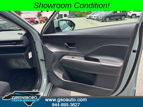 Used 2024 Hyundai Kona SEL FWD image 18