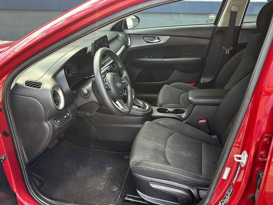 Used 2021 Kia Forte LXS FWD image 11