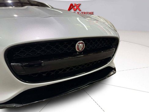 Used 2019 Jaguar F-TYPE Convertible RWD image 11