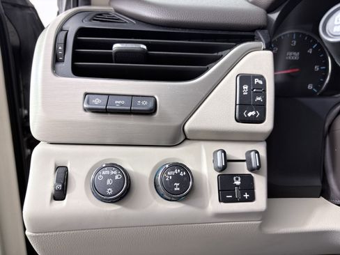 Used 2019 GMC Yukon Denali image 19