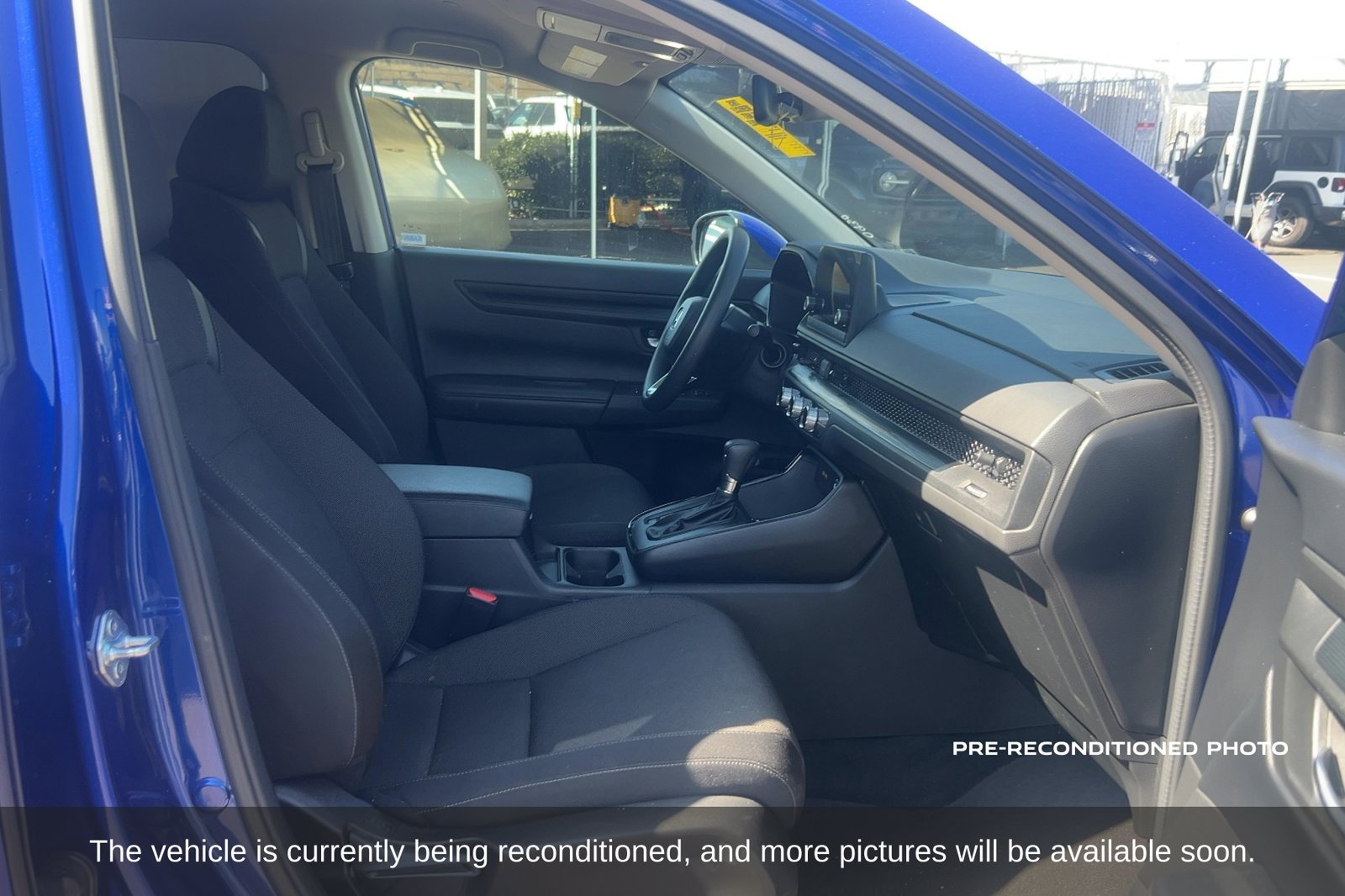 Used 2023 Honda CR-V LX image 15