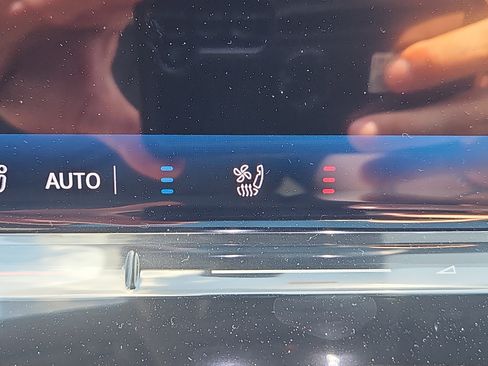 New 2026 Volkswagen Tiguan SEL R-Line AWD/4WD image 11
