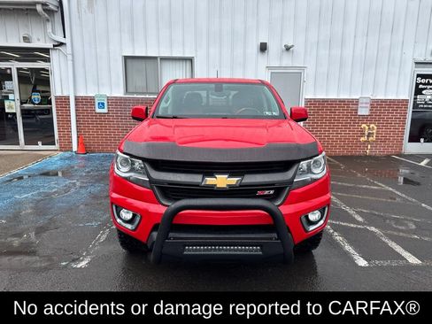 Used 2017 Chevrolet Colorado Z71 AWD/4WD image 2