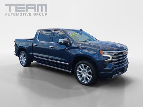 Used 2023 Chevrolet Silverado 1500 High Country w/ High Country Premium Package AWD/4WD image 1