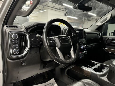 Used 2021 GMC Sierra 2500 Denali w/ Denali Ultimate Package image 24